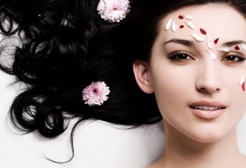 Как осветлить крашенные черные волосы