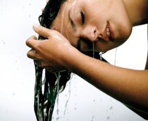 Как смыть черный цвет волос