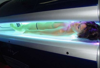 Как усилить загар в солярии