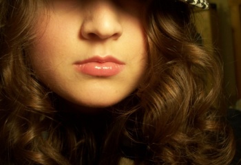 Как завить волосы средней длины